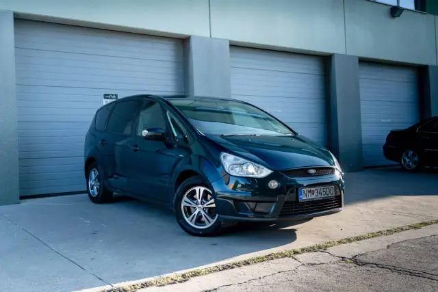 Ford S-MAX, fotografia 3