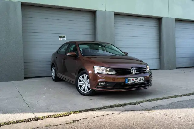 Volkswagen Jetta 2.0 TDi, fotografia 3