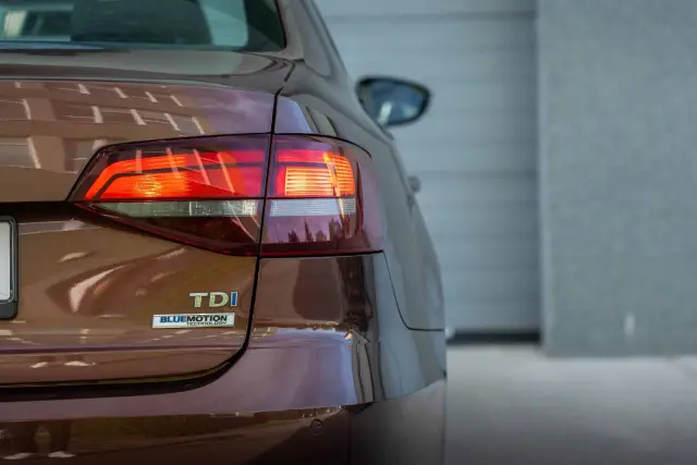 Volkswagen Jetta 2.0 TDi, fotografia 7