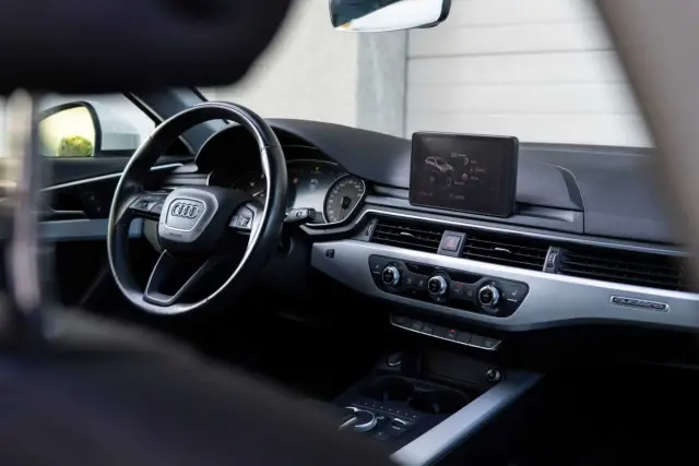 Audi A4 Avant, 2.0 TDi Quattro, fotografia 8