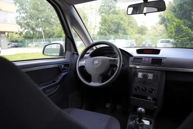 Opel Meriva 1.4i 66kw, fotografia 9