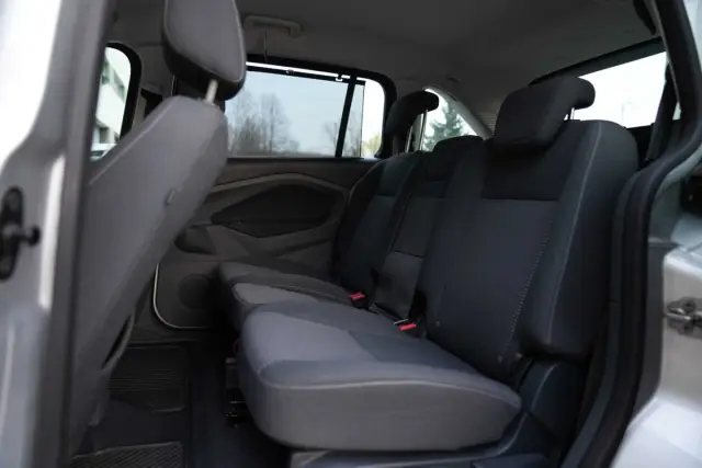 Ford Grand C-MAX, fotografia 11