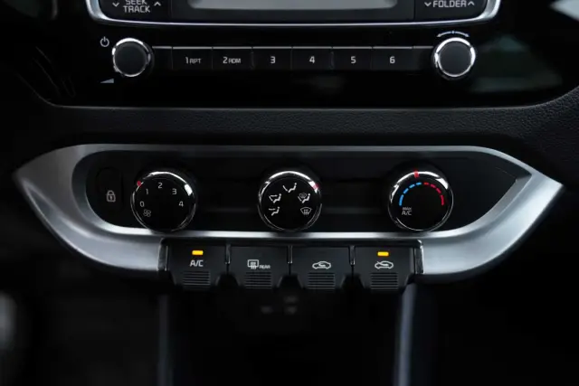 Kia Rio facelift 2016, fotografia 9