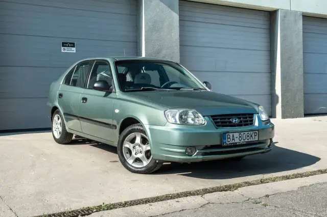 Hyundai Accent, fotografia 3