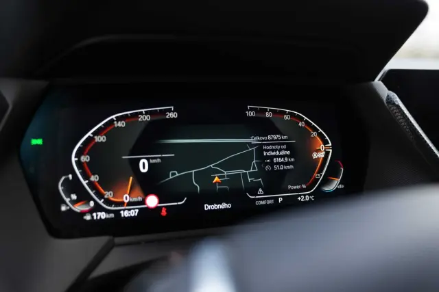 BMW 118i AT7 2021, fotografia 10