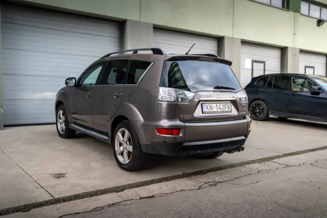 Mitsubishi Outlander 4×4, fotografia 8