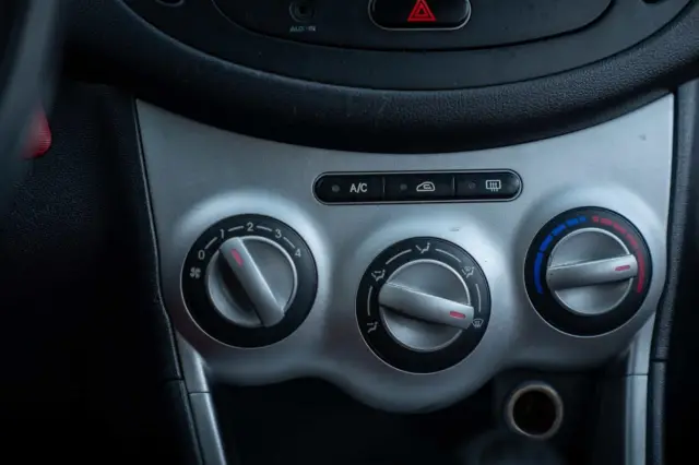 Hyundai i10, fotografia 12