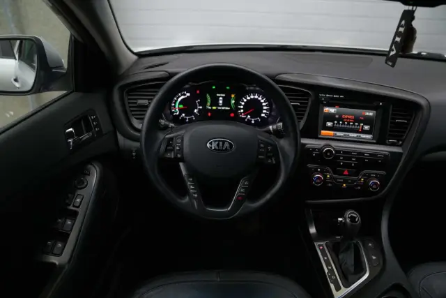 Kia Optima 2.0 CVVT Hybrid, fotografia 12