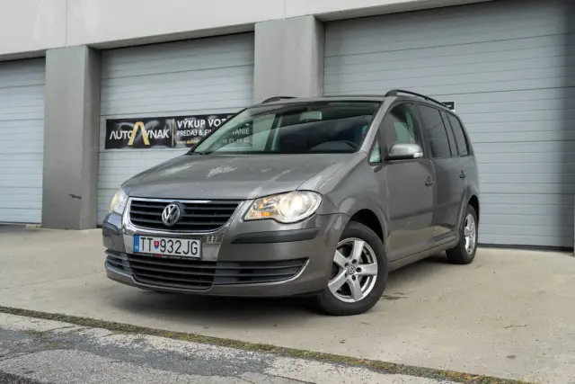 Volkswagen Touran Facelift 1.9 TDi 77kw M6