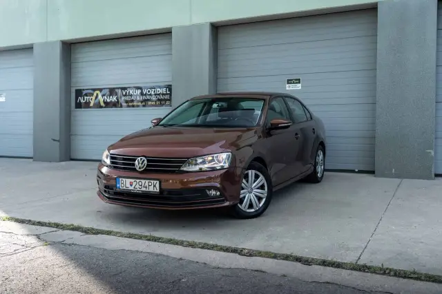 Volkswagen Jetta 2.0 TDi, fotografia 1