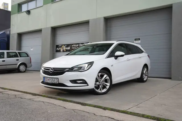 Opel Astra ST Automat, fotografia 1
