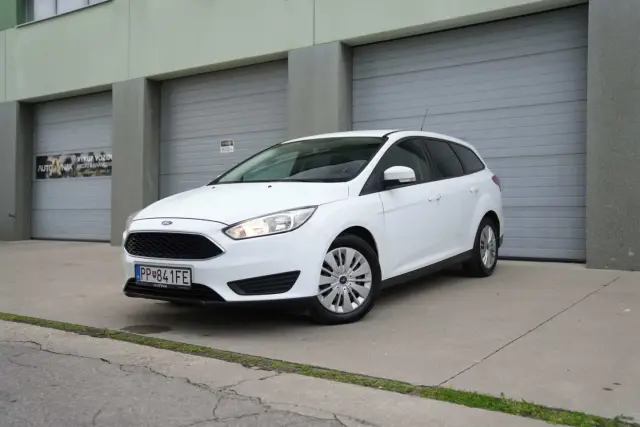 Ford Focus combi, fotografia 1