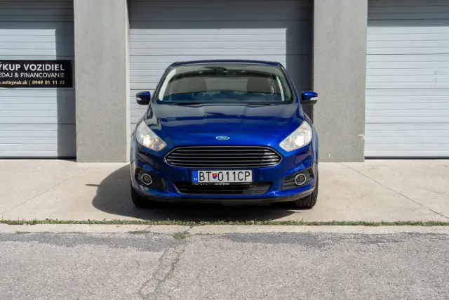 Ford S-MAX, fotografia 2