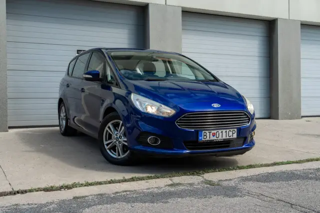 Ford S-MAX, fotografia 3
