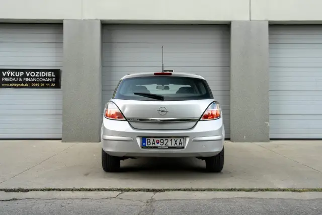 Opel Astra, fotografia 5